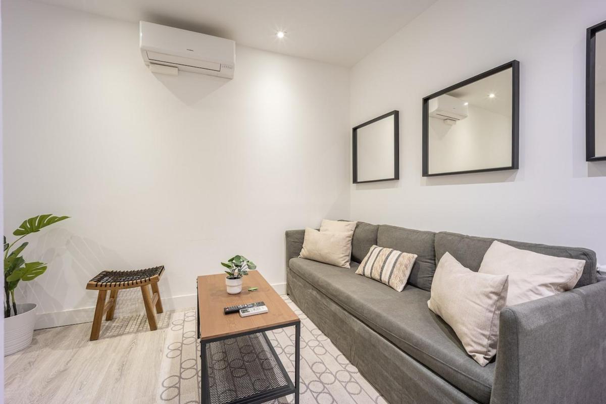 Encantador Apartamento En Atocha Apartment Madrid Luaran gambar