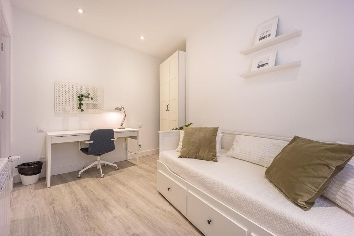 Encantador Apartamento En Atocha Apartment Madrid Luaran gambar
